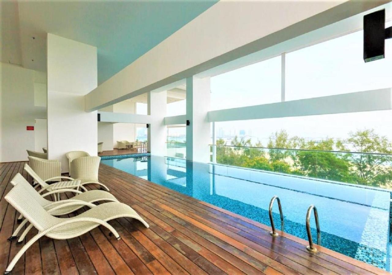 Rumahku Gurney With 270 Degree Sea View George Town Exterior photo